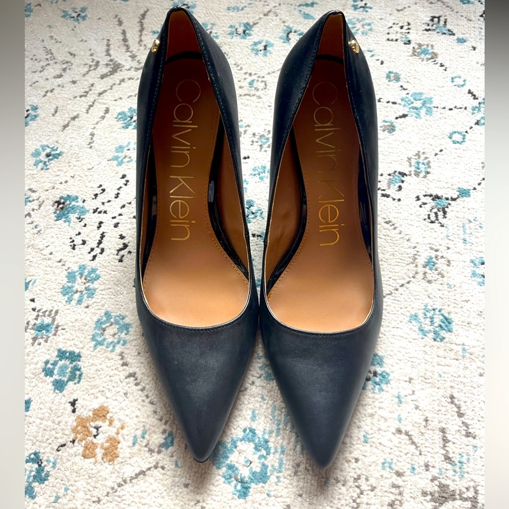 Classic black pumps